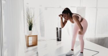 Κουρασμένο Σώμα: 11 Σημάδια και Πώς να Ανακτήσετε Ενέργεια