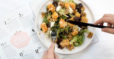 Can a Certified Nutritionist Help Maintain a Weight Goal for Pole Dancing?