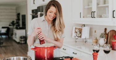 The Advantages and Disadvantages of an Instant Pot