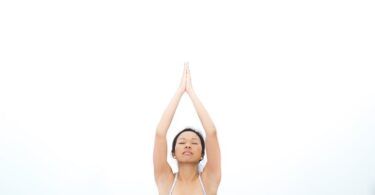 How to Dress for Yoga Class: Tips for Comfort and Movement