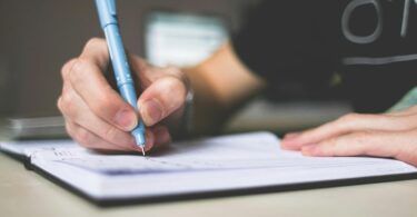 Ethical Writing in Academic Support: Navigating Essay Services and Integrity