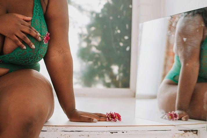 Big Boobs Pole Dance: Busting Myths About Breast Size in Pole Dancing