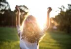 5 Methods to Protect Your Hair in the Sun