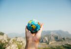 Learning the Unwritten Rules: Cultural Etiquette Tips for Expats