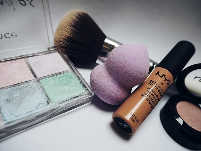 Day to Night Makeup Hacks: Influencers' Secrets Revealed!