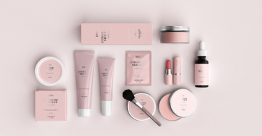 Travel Skincare Tips: Keep Your Skin Healthy on the Go
