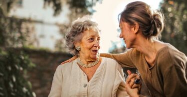 How Hospice Care Service Can Help Manage Pain and Symptoms