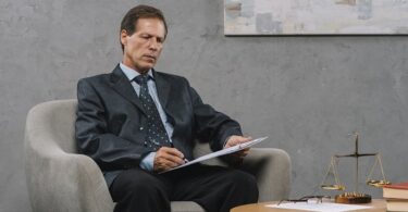 The Importance of Hiring a Criminal Defense Lawyer