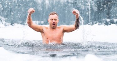 5 Potential Benefits of Ice Baths For Athletes 