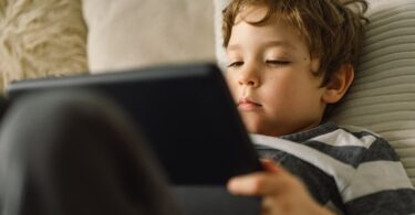 Excessive Screen Time Effects on Brain: How It Impacts Kids’ Development