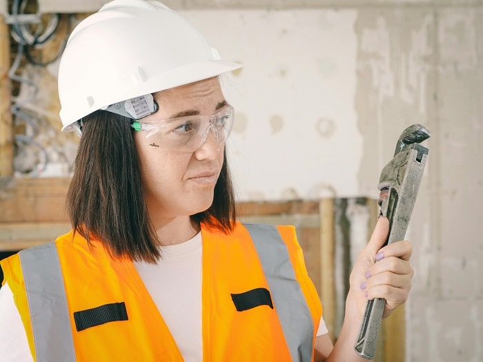 How a Plumber Can Help with Sewer Line Issues?