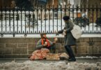 Ways to Give Back to the Community: Simple & Meaningful Acts