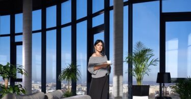 How Luxury Home Builders are Redefining Modern Architecture?