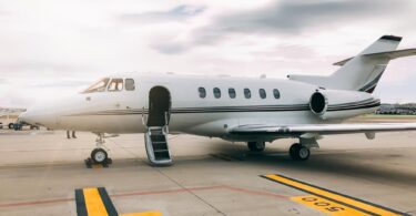 Flying in a Private Jet: Top Benefits and How to Book