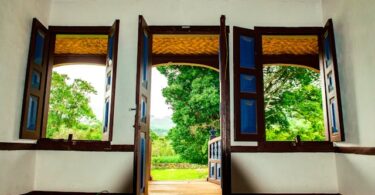 Buying an Older Home in Florida: 8 Hidden Dangers
