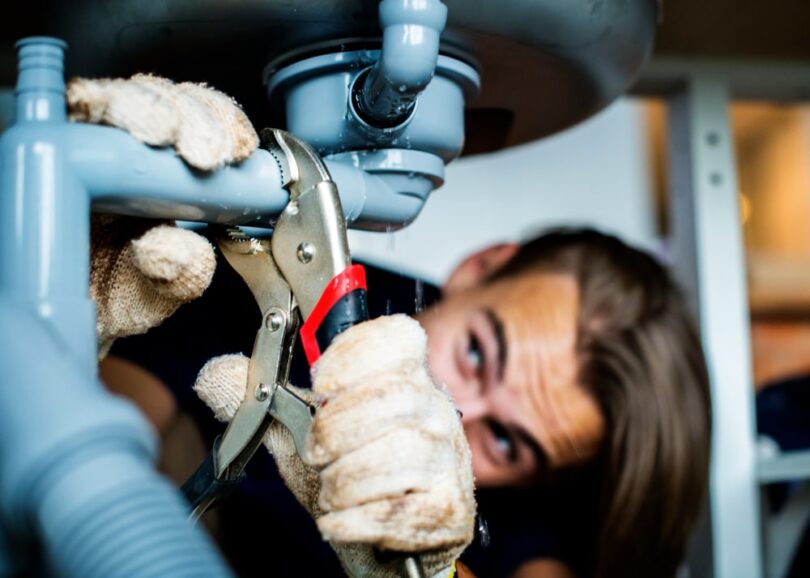 How Water Damage Restoration Services Can Help With Burst Pipe Emergencies?