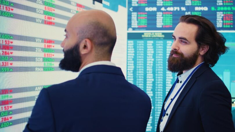 Stock Options Trading Brokers: Pricing and Performance on Robinhood, Webull, and Thinkorswim