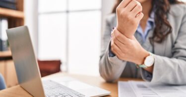 What Causes a Distal Radius Fracture: Understanding This Frequent Wrist Injury