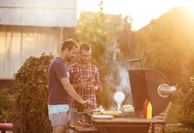 Practical Gas Grill: Tips, Benefits, and BBQ Comparisons