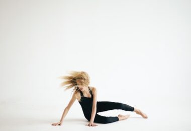 The Athletic Edge: How Modern Dancers and Fitness Enthusiasts Style Secure Accessories