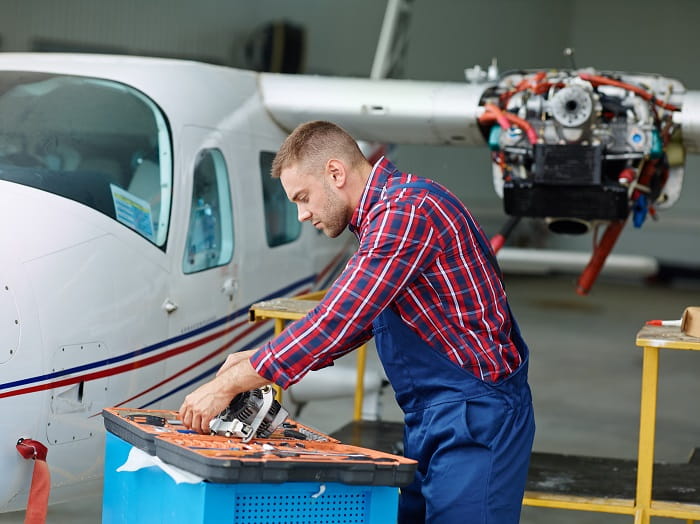 How to Remove Contaminants in Helicopter Turbine Engines